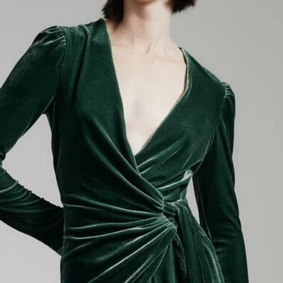 BARDOT Keala Velvet Faux Wrap Cocktail Minidress In Green SZ M NWT - Picture 2 of 16
